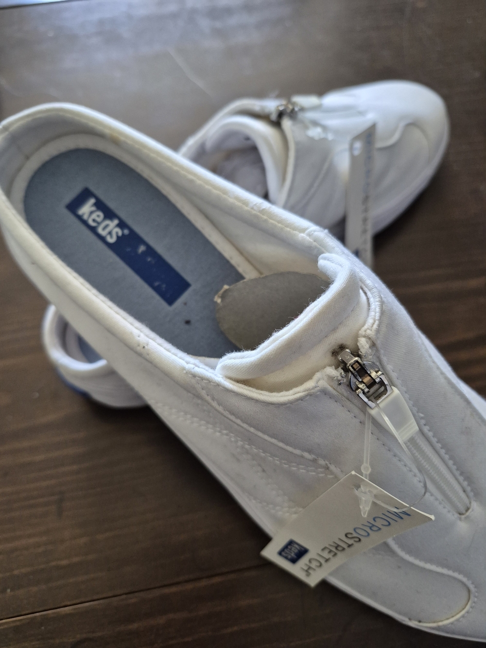 New Keds Women’s White Slip-On Zipper Sneakers, 9.5 - Picture 4 of 4
